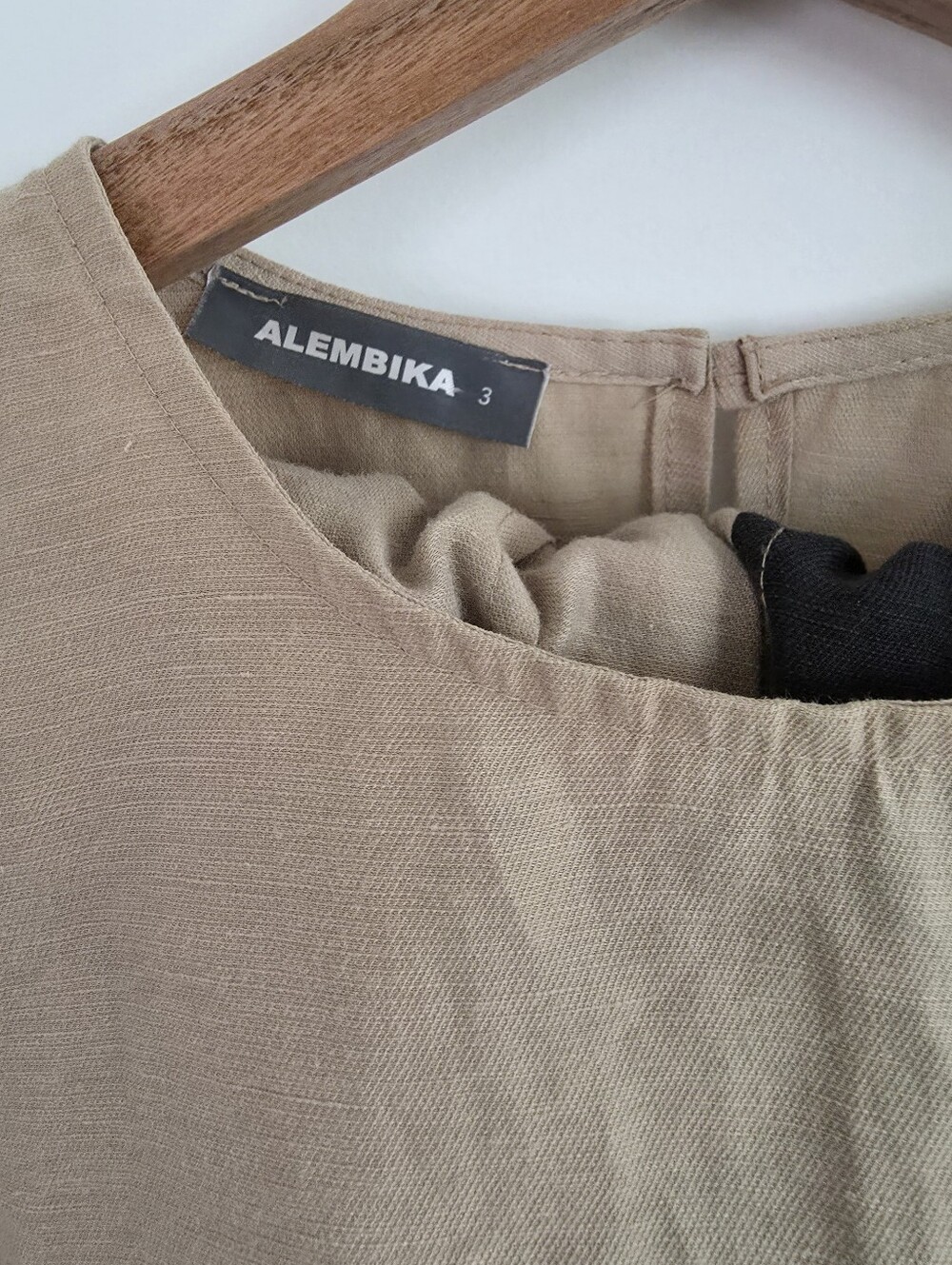 Two Piece Linen, Black Tan Designer Set, Made In Israel. - Picture 7 of 8